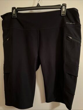 Eddie Bauer Black Stretch Cargo Knee-Length Shorts